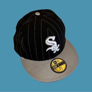 NWT White Sox New Era 5950 Black Pinstriped Baseball Cap with Gray Bill